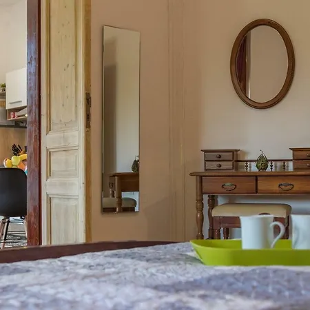 Lora Apartment *